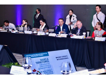 Secretario de Turismo del Gobierno de Veracruz presenta en México el Encuentro Iberoamericano de Autoridades Locales UIM