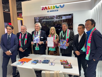 La UIM y la Federación de Capitales y Ciudades Mundiales del Deporte formalizan alianza estratégica en FITUR