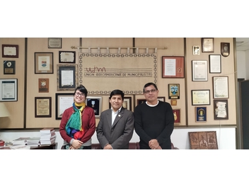 Gobernanza y desarrollo sostenible en la ruralidad: Alcalde de Antabamba trabaja junto a la UIM y Asociación Entornos en Granada