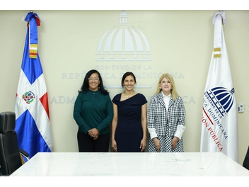 UIM y Ministerio de Administración Pública reafirman lazos de cooperación para la formación en República Dominicana