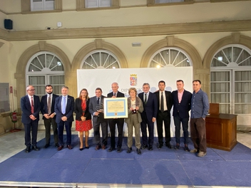 El gran Municipalista JUAN ANTONIO VARONA recibe el PREMIO IBEROAMERICANO Fernando Fernández Montero